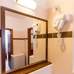Lovag Charming In The Center-ac Apartamento