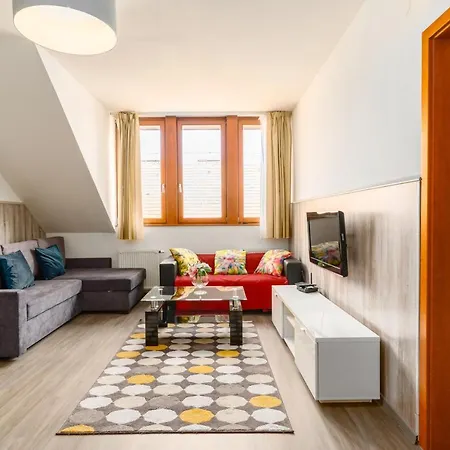 Lovag Charming In The Center-ac Apartament